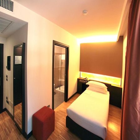 Postumia Hotel Design Oderzo Habitación foto